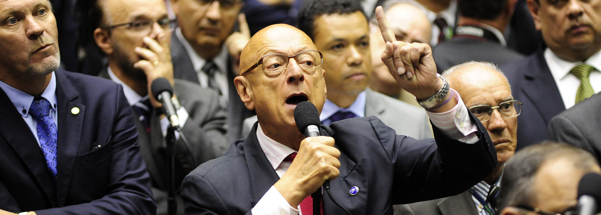 DADA LARGADA DA SUCESSÃO ESTADUAL –  Amin lançado pré-candidato a governador.