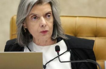 MINISTRA CÁRMEN LÚCIA (STF) RECEBE 1ª DOSE DA VACINA CONTRA COVID-19 –  Além dela, mais 5 ministros já foram vacinados. O último foi Luiz Fux, presidente daquele Poder